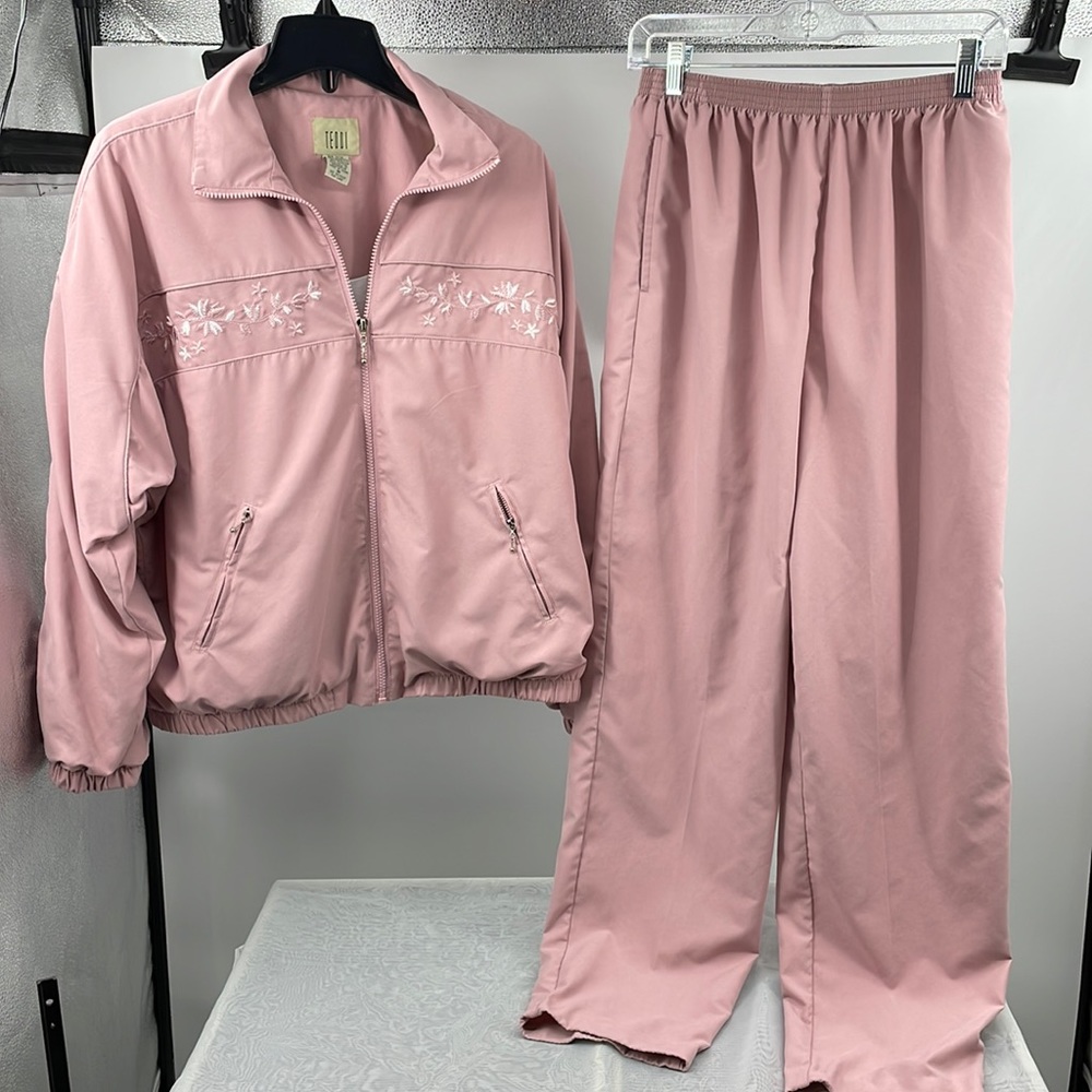 Vintage 90’s Teddi rose floral embroidered zip up sweatsuit Size Medium Large